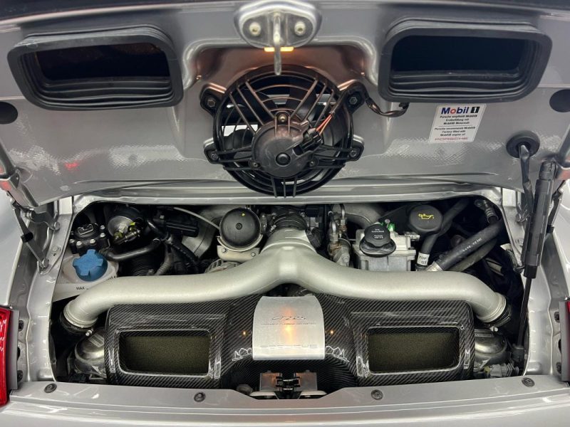 PORSCHE 911 GT2 3.6i - 24V FLAT 6 TURBO RS GT2 2011