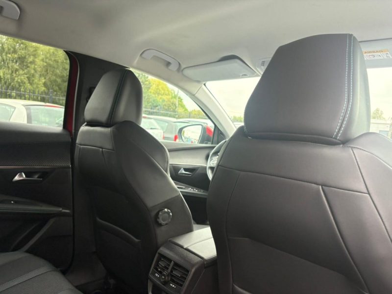 Peugeot 3008 1.5 BlueHDi 130ch Allure Pack 🚗 Apple CarPlay 🍎 / Caméra 📷/ Garantie 6 mois ✅