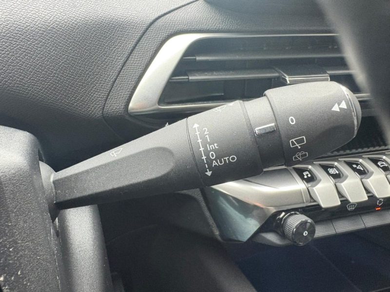 Peugeot 3008 1.5 BlueHDi 130ch Allure Pack 🚗 Apple CarPlay 🍎 / Caméra 📷/ Garantie 6 mois ✅