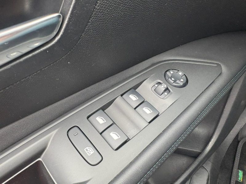 Peugeot 3008 1.5 BlueHDi 130ch Allure Pack 🚗 Apple CarPlay 🍎 / Caméra 📷/ Garantie 6 mois ✅