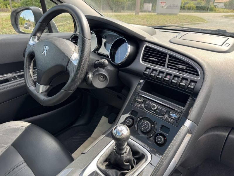 PEUGEOT 3008 1.2 130CV FELINE