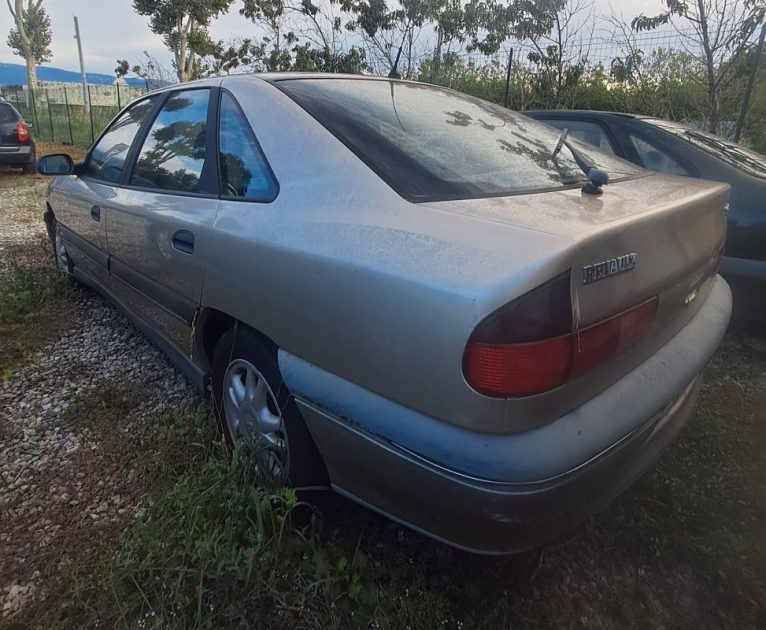 RENAULT SAFRANE II (B54_) 2.0 16V (136Ch) 1998