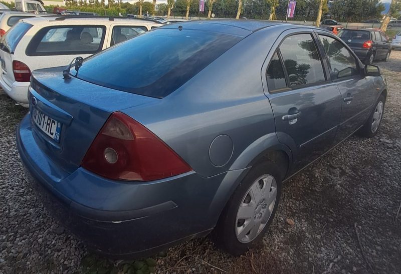 FORD MONDEO III (B5Y) 2.0 16V TDDi / TDCi (115Ch) 2001