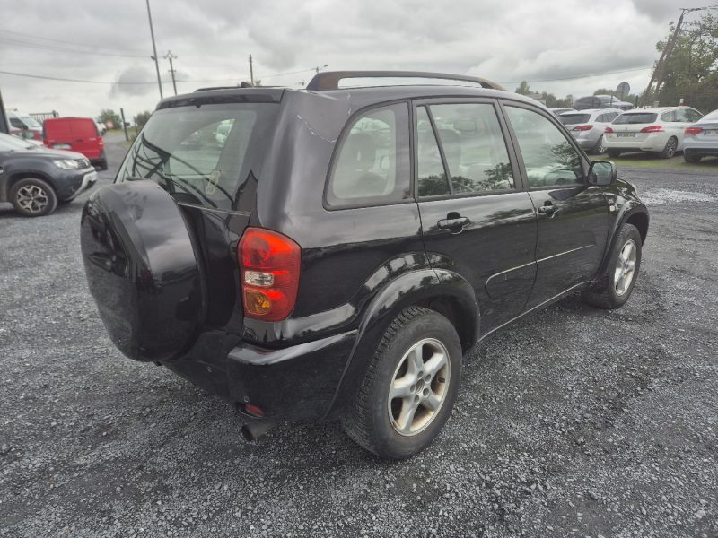 TOYOTA RAV4 115cv D-4D GX 2005 196000 km 