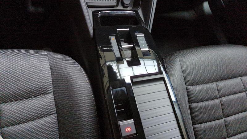 Citroën C4 nouvelle Hybride 145 e-dcs6 business