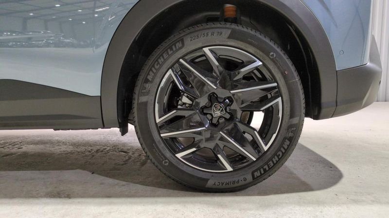 Peugeot 3008 nouveau Hybrid 145 e-dcs6 allure + navi + pack 360 vision & drive assist