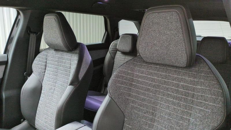 Peugeot 5008 nouveau Hybrid 145 e-dcs6 7pl allure surequipe