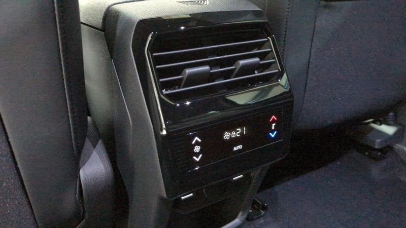 Peugeot 5008 nouveau Hybrid 145 e-dcs6 7pl allure surequipe