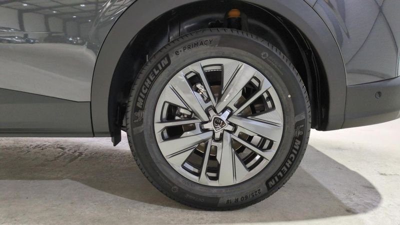 Peugeot 5008 nouveau Hybrid 145 e-dcs6 7pl allure surequipe