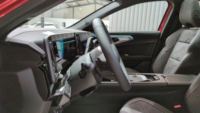 Renault Austral nouveau Full hybrid e-tech 200 ch techno + sieges chauffants + toit pano