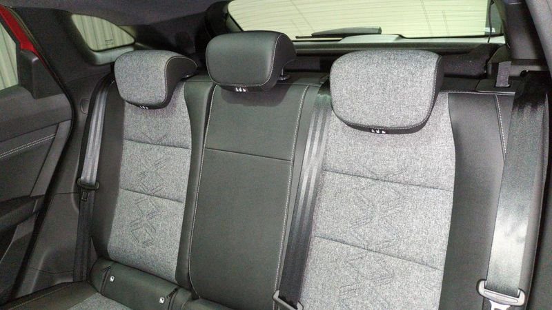 Renault Austral nouveau Full hybrid e-tech 200 ch techno + sieges chauffants + toit pano