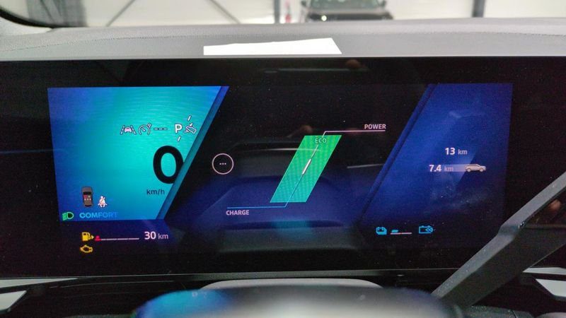 Renault Austral nouveau Full hybrid e-tech 200 ch techno + sieges chauffants + toit pano