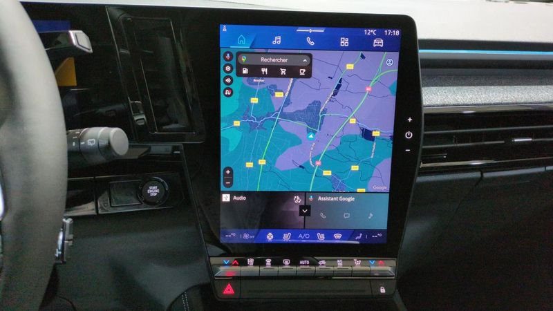 Renault Austral nouveau Full hybrid e-tech 200 ch techno + sieges chauffants + volant chauffant