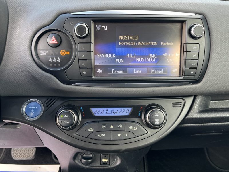 TOYOTA YARIS HSD 100h France Connect 01/2016