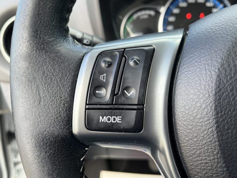 TOYOTA YARIS HSD 100h France Connect 01/2016