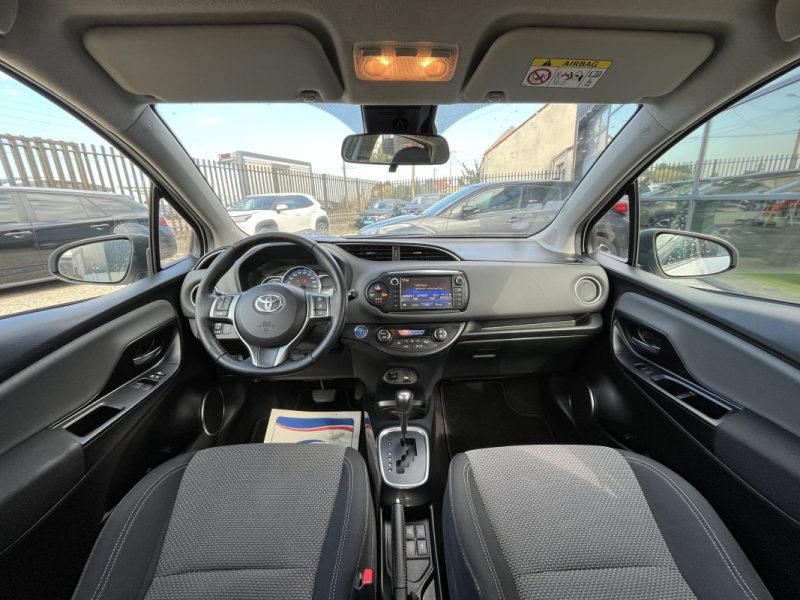 TOYOTA YARIS HSD 100h France Connect 01/2016