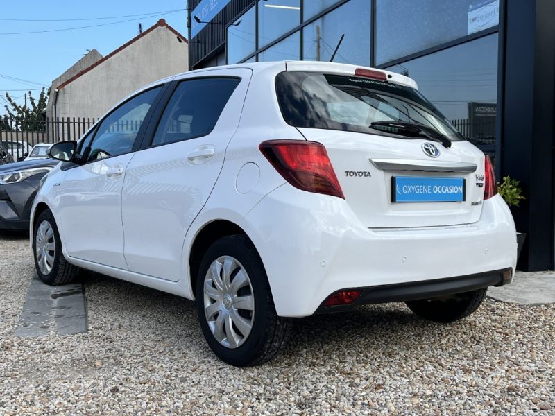TOYOTA YARIS HSD 100h France Connect 01/2016