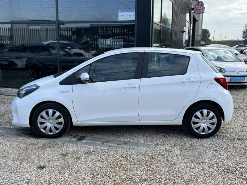TOYOTA YARIS HSD 100h France Connect 01/2016