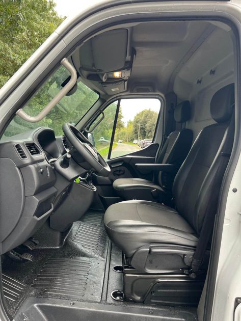 RENAULT MASTER F3500 L2H2 DCI 135 GRAND CONFORT