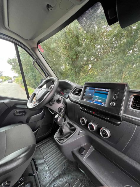 RENAULT MASTER F3500 L2H2 DCI 135 GRAND CONFORT