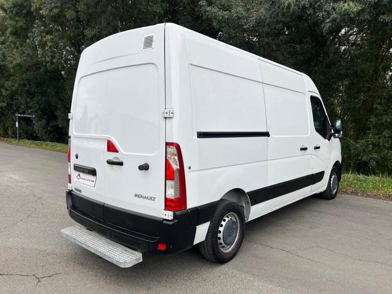 RENAULT MASTER F3500 L2H2 DCI 135 GRAND CONFORT