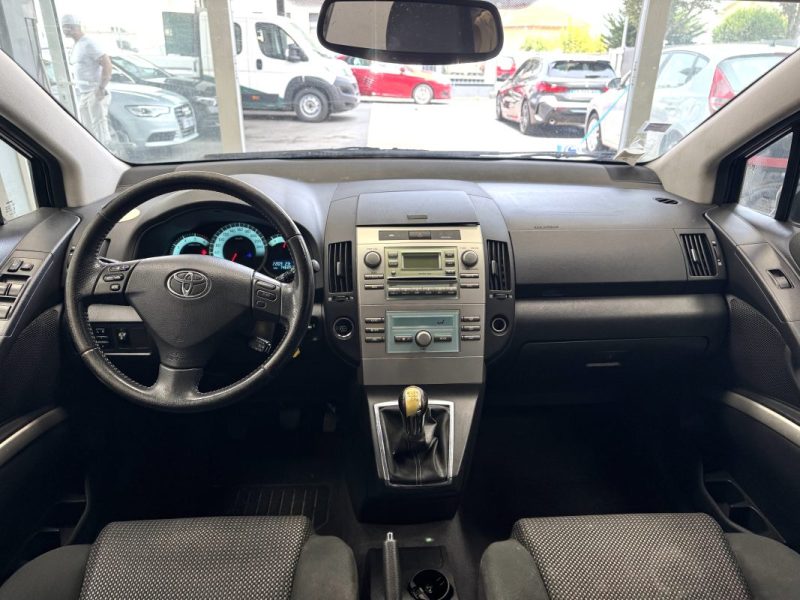 TOYOTA COROLLA 2.2 D4D 163 CV 7 PLACES JOINT DE CULASSE 2007