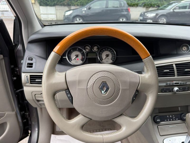 RENAULT VEL SATIS phase 2 3.0 dCi V6 177cv Boîte auto 2005