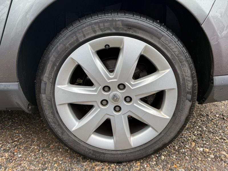 RENAULT VEL SATIS phase 2 3.0 dCi V6 177cv Boîte auto 2005