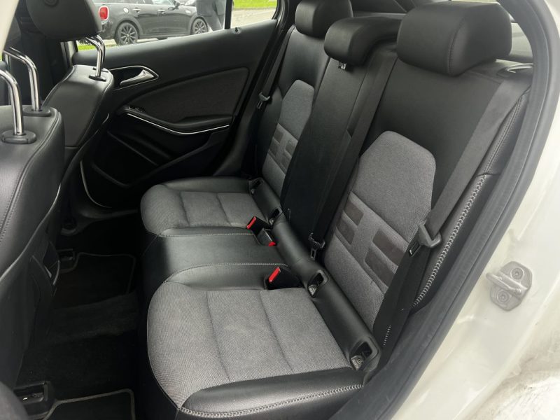 MERCEDES CLASSE GLA Fascination / BVA / Toit panoramique / Attelage 2015