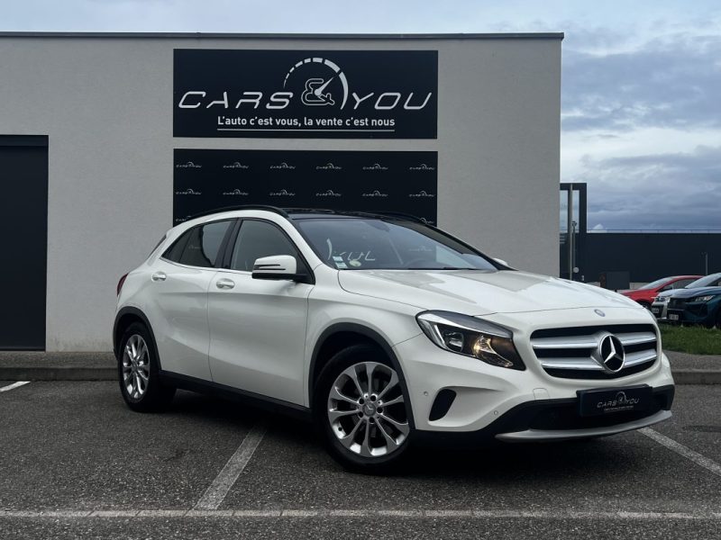 MERCEDES CLASSE GLA Fascination / BVA / Toit panoramique / Attelage 2015