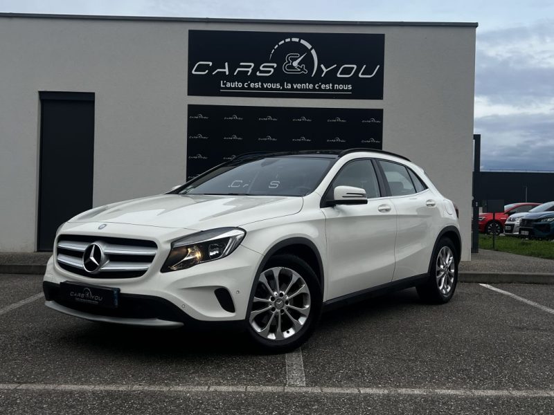 MERCEDES CLASSE GLA Fascination / BVA / Toit panoramique / Attelage 2015