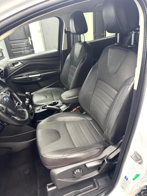 FORD KUGA 2.0 TDCi 120ch 4X2 Titanium 2015