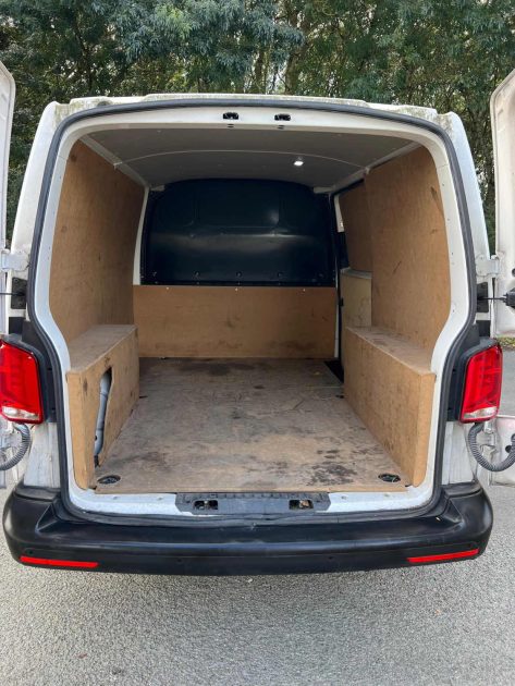 VOLKSWAGEN TRANSPORTER 6.1 VAN L1H1 2.0 TDI 110 BUSINESS 