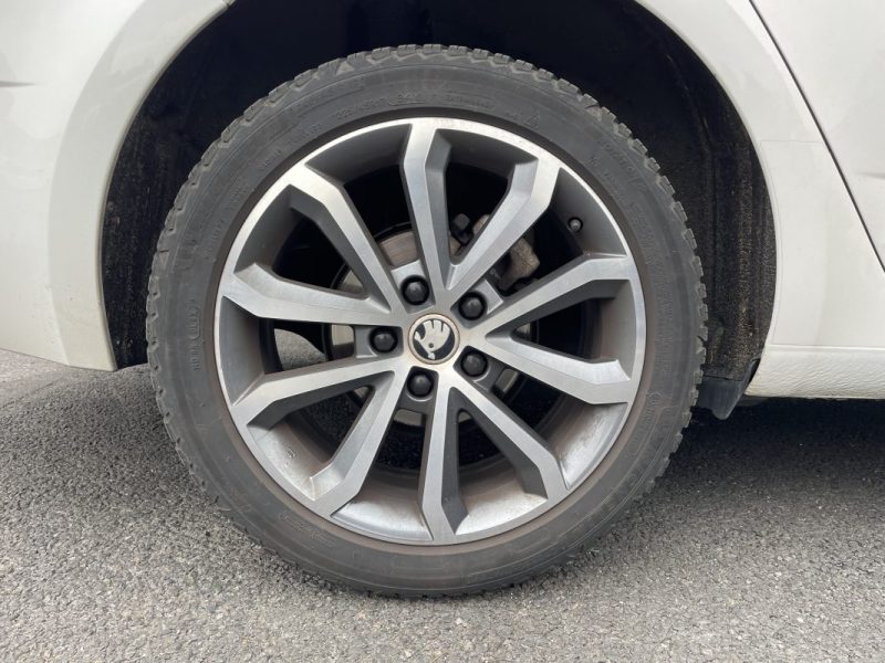 SKODA OCTAVIA 1.4 TSI 150ch Style / CarPlay - Caméra De Recul - Attelage