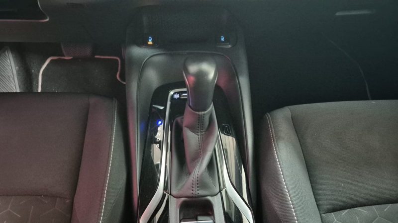 TOYOTA COROLLA TOURING SPORTS 122cv DYNAMIC BUSINESS/1 ERE MAIN/TVA RECUP