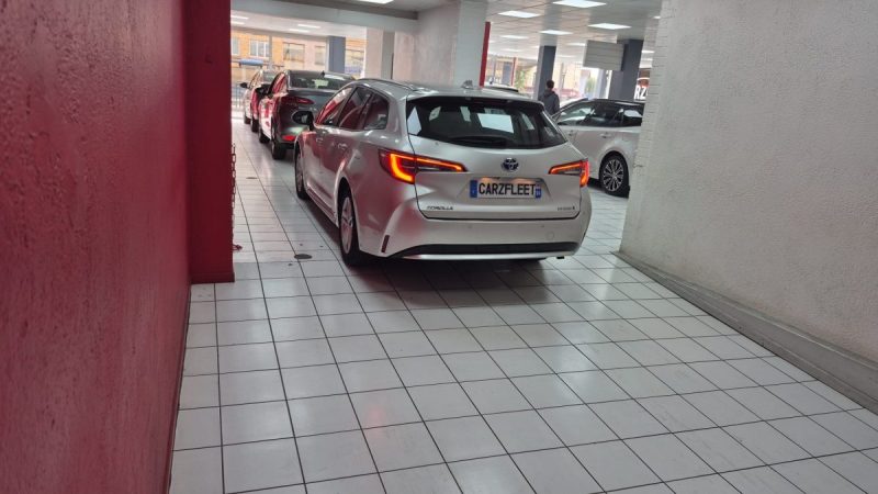 TOYOTA COROLLA TOURING SPORTS 122cv DYNAMIC BUSINESS/1 ERE MAIN/TVA RECUP