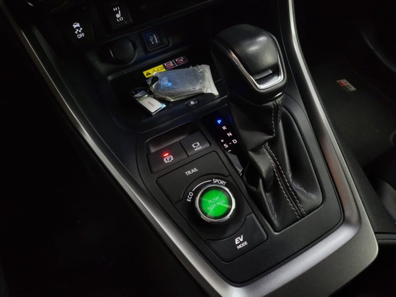 TOYOTA RAV4 2.5i HYBRID GR SPORT 222 cv 