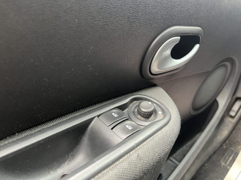 RENAULT CLIO III 20 ANS 1.5DCI 75 