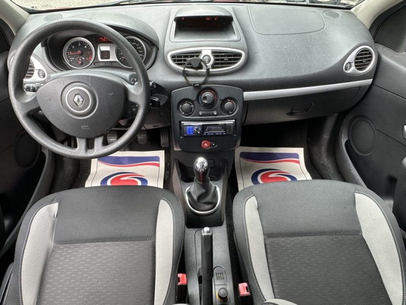 RENAULT CLIO III 20 ANS 1.5DCI 75 