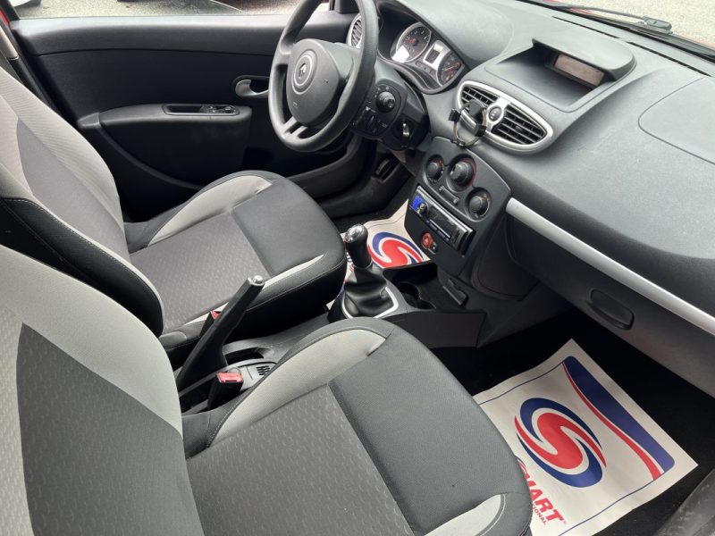 RENAULT CLIO III 20 ANS 1.5DCI 75 