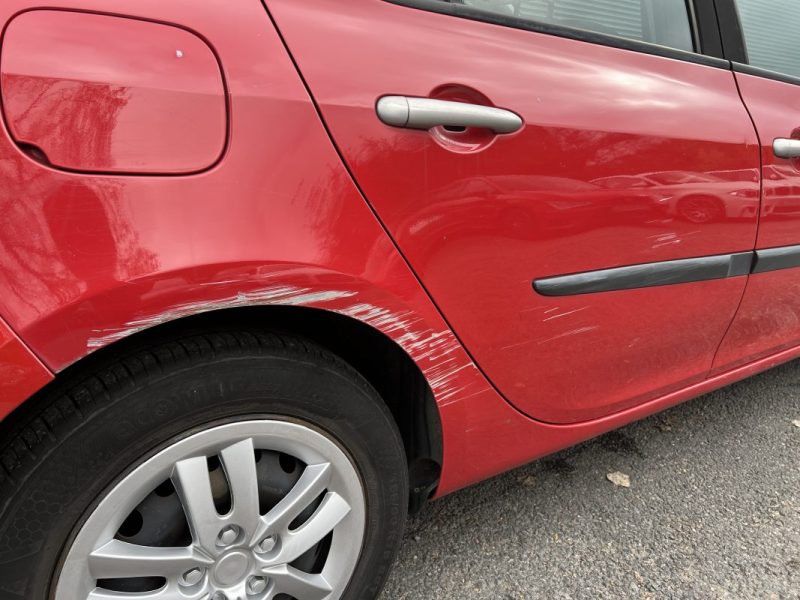 RENAULT CLIO III 20 ANS 1.5DCI 75 