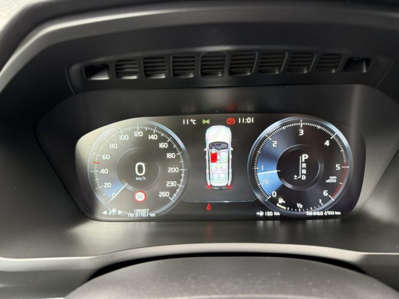 XC90 2.0 TDI AWD 235ch MOMENTUM 7 places 