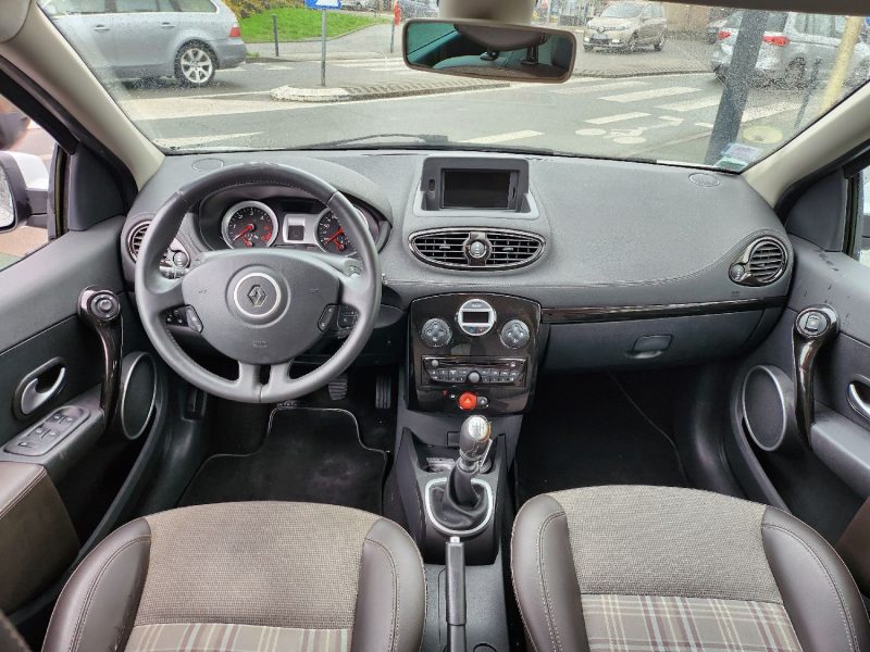 RENAULT CLIO III 1.5 dCi 105ch XV de France eco² 