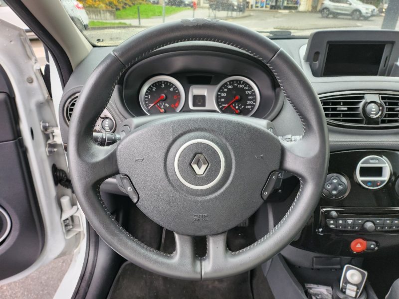 RENAULT CLIO III 1.5 dCi 105ch XV de France eco² 