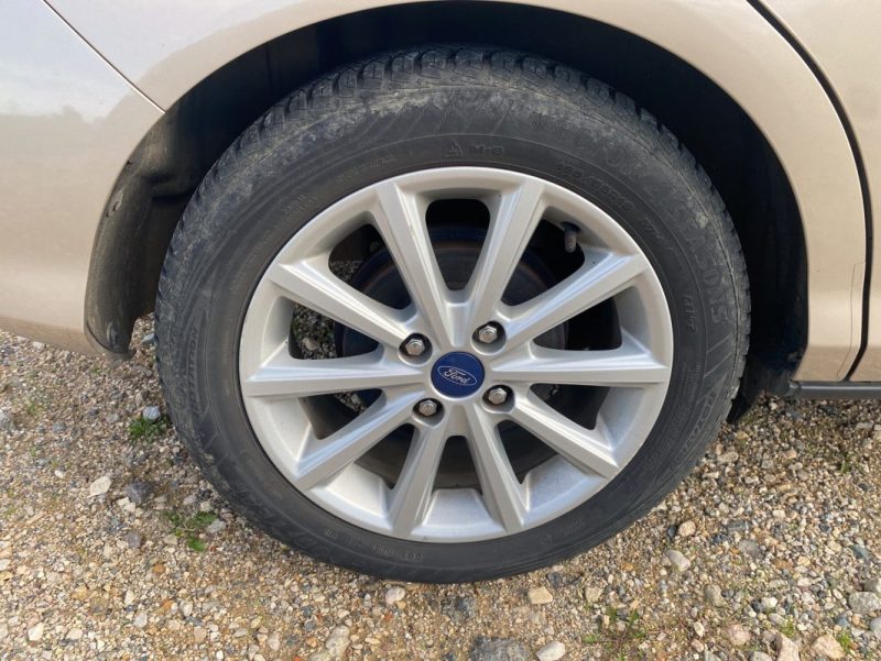 FORD B-MAX 1.0 L SCTi 125 ch EcoBoost Titanium 2017