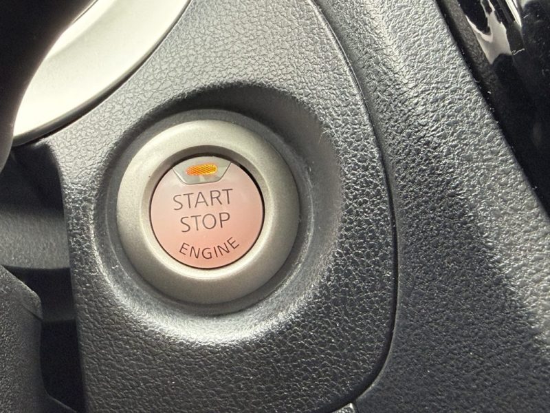 NISSAN JUKE 1.2 DIG-T 115ch Caméra / Toit ouvrant / GPS 