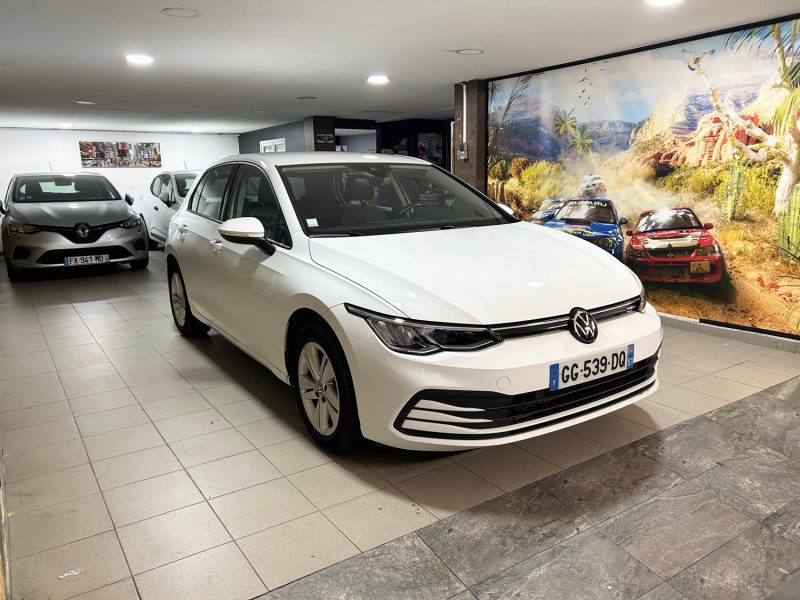 VOLKSWAGEN GOLF 8 1.0 TSI - 12V TURBO HYBRID 2022