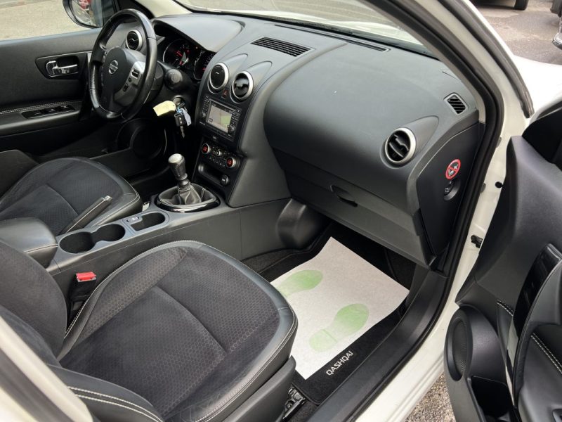 NISSAN QASHQAI PHASE 2 1.6 DCI 130 Cv 1ERE MAIN / CAMERA 360 TOIT PANORAMIQUE GPS - GARANTIE 1 AN