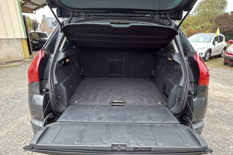 PEUGEOT 3008 1.6 HDi 112 FAP Féline BVM6 