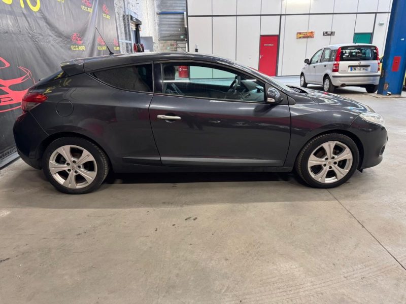 RENAULT MEGANE Coupe 1.9 DCI 130 DYNAMIQUE